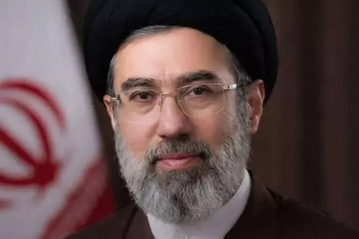 Iran का कड़ा रुख, जलडमरूमध्य बंद करने की चेतावनी Iran का कड़ा रुख, जलडमरूमध्य बंद करने की चेतावनी