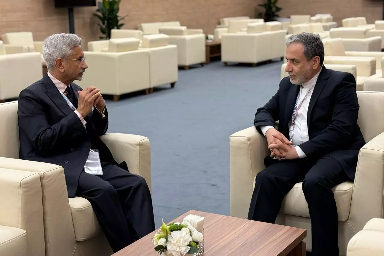 West Asia संकट पर भारत-ईरान की बातचीत, BRICS का समर्थन चर्चा में West Asia संकट पर भारत-ईरान की बातचीत, BRICS का समर्थन चर्चा में