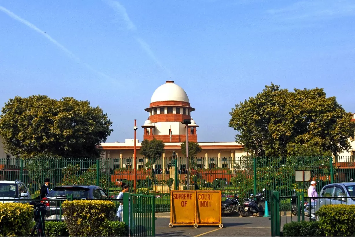 SC ने देश भर के मंदिरों में पशु बलि पर रोक लगाने वाली PIL पर नोटिस जारी किया SC ने देश भर के मंदिरों में पशु बलि पर रोक लगाने वाली PIL पर नोटिस जारी किया