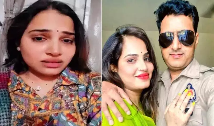 Agra में महिला ने आत्महत्या की, पूर्व पुलिसकर्मी साथी के पुनर्विवाह को बताया वजह Agra में महिला ने आत्महत्या की, पूर्व पुलिसकर्मी साथी के पुनर्विवाह को बताया वजह