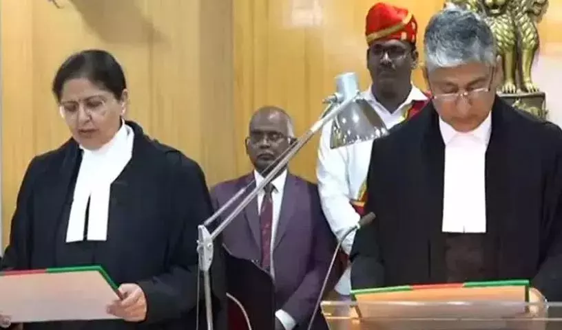न्यायमूर्ति Lisa Gill ने AP हाई कोर्ट की न्यायाधीश के रूप में शपथ ली न्यायमूर्ति Lisa Gill ने AP हाई कोर्ट की न्यायाधीश के रूप में शपथ ली