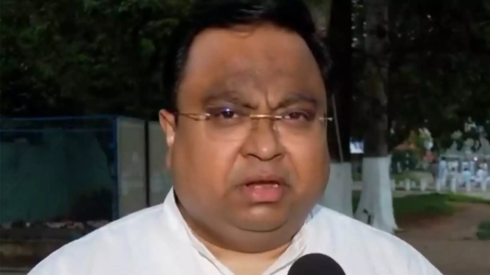 BJD सांसद सस्मित पात्रा ने फारूक अब्दुल्ला पर जानलेवा हमले को लेकर सुरक्षा में हुई चूक की निंदा की BJD सांसद सस्मित पात्रा ने फारूक अब्दुल्ला पर जानलेवा हमले को लेकर सुरक्षा में हुई चूक की निंदा की