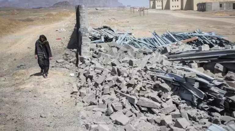 Kabul की सीमा से लगे प्रांतों पर पाकिस्तान के रात भर चले हमलों में 4 लोग मारे गए Kabul की सीमा से लगे प्रांतों पर पाकिस्तान के रात भर चले हमलों में 4 लोग मारे गए