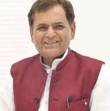 अखिलेश यादव को कांशीराम नहीं, मोइनुद्दीन पसंद हैं: डॉ. लालजी प्रसाद निर्मल अखिलेश यादव को कांशीराम नहीं, मोइनुद्दीन पसंद हैं: डॉ. लालजी प्रसाद निर्मल