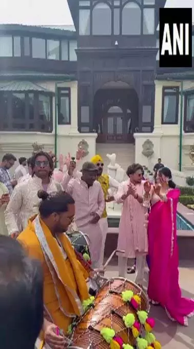 मसूरी में कुलदीप यादव की शादी का जश्न, आज वंशिका संग लेंगे सात फेरे मसूरी में कुलदीप यादव की शादी का जश्न, आज वंशिका संग लेंगे सात फेरे