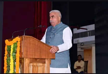 ग्रेटर नोएडा में मुख्यमंत्री युवा उद्यमी विकास योजना की समीक्षा: राकेश सचान ग्रेटर नोएडा में मुख्यमंत्री युवा उद्यमी विकास योजना की समीक्षा: राकेश सचान