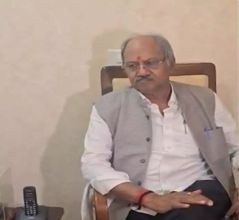 बृजमोहन अग्रवाल का कांग्रेस पर हमला, CEC के खिलाफ अविश्वास प्रस्ताव राजनीति का परिणाम बृजमोहन अग्रवाल का कांग्रेस पर हमला, CEC के खिलाफ अविश्वास प्रस्ताव राजनीति का परिणाम