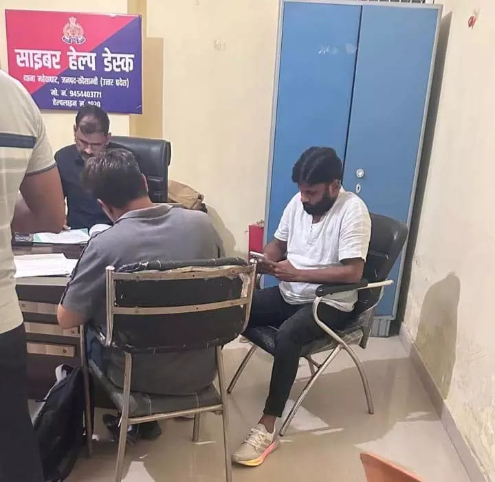 BIG BREAKING: कौशांबी में विनोद तिवारी गिरफ्तार BIG BREAKING: कौशांबी में विनोद तिवारी गिरफ्तार