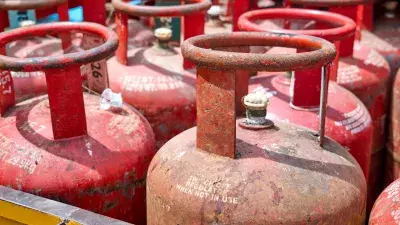 Gangtok  में घबराहट में खरीदारी से LPG की मांग बढ़ी, सरकार ने कहा—कोई कमी नहीं