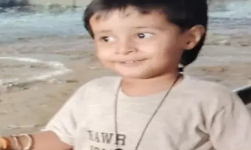 पिता और सौतेली मां ने बच्चे को बेरहमी से मारा, मुर्दा घर में हुआ हंगामा