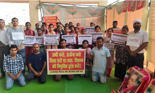 तूता में डीएड अभ्यर्थियों का अनशन 80वें दिन भी जारी