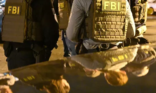 11 भारतीय FBI की गिरफ्त में, वीजा धोखाधड़ी का आरोप 11 भारतीय FBI की गिरफ्त में, वीजा धोखाधड़ी का आरोप