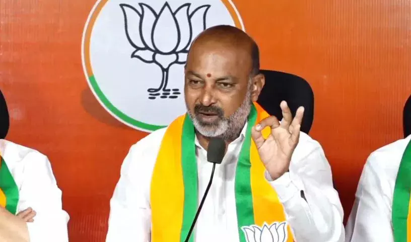 Bandi Sanjay ने हिंदू देवी-देवताओं पर टिप्पणी को लेकर कांग्रेस विधायक के खिलाफ कार्रवाई की मांग
