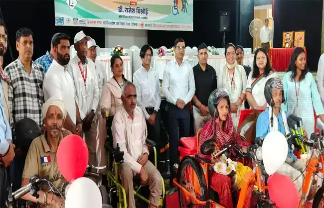 Narnaul: 70 लाख के सहायक उपकरणों से दिव्यांगजनों को लाभ Narnaul: 70 लाख के सहायक उपकरणों से दिव्यांगजनों को लाभ