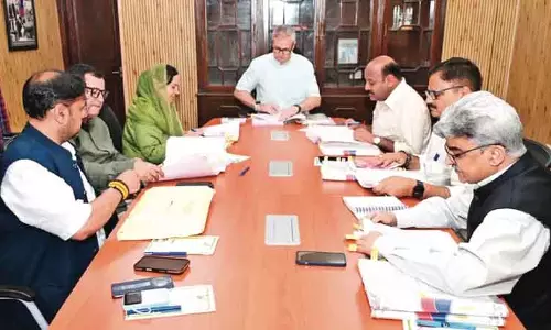 Srinagar कैबिनेट ने फारूक अब्दुल्ला पर हमले की निंदा की Srinagar कैबिनेट ने फारूक अब्दुल्ला पर हमले की निंदा की