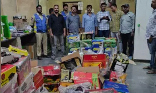 Hyderabad में सड़े हुए और अस्वच्छ सूखे मेवे बेचने के आरोप में एक व्यक्ति गिरफ्तार