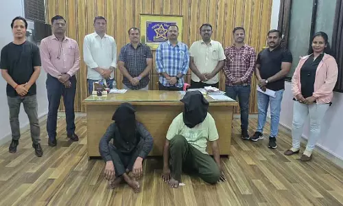 Pune: पुलिस ने सिग्नलों पर ड्राइवरों को निशाना बनाने वाले ‘टक-टक’ गैंग को गिरफ्तार किया Pune: पुलिस ने सिग्नलों पर ड्राइवरों को निशाना बनाने वाले ‘टक-टक’ गैंग को गिरफ्तार किया
