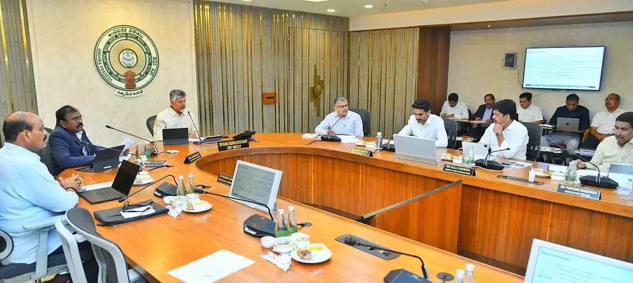 AP कैबिनेट ने रोज़गार, उद्योग और बुनियादी ढांचे से जुड़ी अहम परियोजनाओं को मंज़ूरी दी AP कैबिनेट ने रोज़गार, उद्योग और बुनियादी ढांचे से जुड़ी अहम परियोजनाओं को मंज़ूरी दी