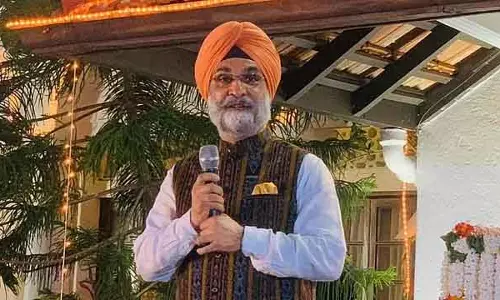 उपराज्यपाल तरणजीत सिंह संधू ने पुलिस आयुक्त राष्ट्रपति मुर्मू से मुलाकात की उपराज्यपाल तरणजीत सिंह संधू ने पुलिस आयुक्त राष्ट्रपति मुर्मू से मुलाकात की