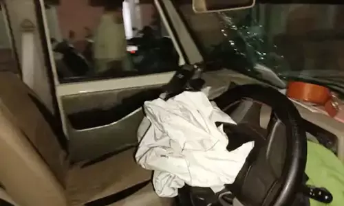 हिस्ट्रीशीटर ने पुलिस को टक्कर मारकर फरार होने का किया प्रयास, ASI समेत 4 घायल हिस्ट्रीशीटर ने पुलिस को टक्कर मारकर फरार होने का किया प्रयास, ASI समेत 4 घायल
