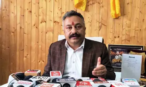 स्कूलों के विलय से प्रभावित छात्रों के लिए परिवहन सुनिश्चित करें: Education Minister