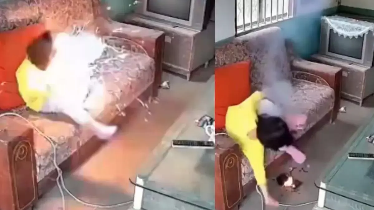 चार्जिंग के दौरान लड़की के हाथ में फटा फोन, VIDEO हुआ वायरल