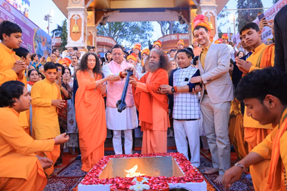 Rishikesh: योग को अपनाकर स्वस्थ जीवन की ओर बढ़ रहे लोग: मुख्यमंत्री Rishikesh: योग को अपनाकर स्वस्थ जीवन की ओर बढ़ रहे लोग: मुख्यमंत्री