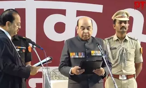 Lieutenant जनरल (सेवानिवृत्त) सैयद अता हसनैन ने बिहार के राज्यपाल के रूप में शपथ ली Lieutenant जनरल (सेवानिवृत्त) सैयद अता हसनैन ने बिहार के राज्यपाल के रूप में शपथ ली