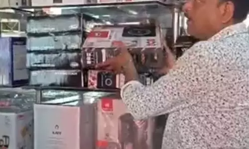 इंडक्शन का स्टॉक भी खत्म, सिलेंडर किल्लत के बीच जमकर बिकी