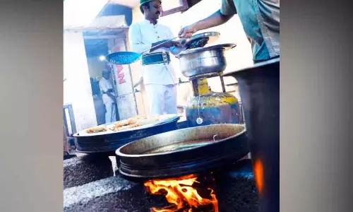 Kerala ; होटल से गैस सिलेंडर चोरी Kerala ; होटल से गैस सिलेंडर चोरी