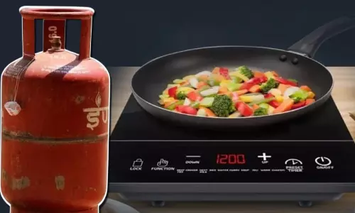 Shimla: LPG संकट में इंडक्शन स्टोव की बिक्री में उछाल Shimla: LPG संकट में इंडक्शन स्टोव की बिक्री में उछाल
