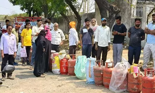 Adilabad ज़िले में गैस की समस्याएँ जारी Adilabad ज़िले में गैस की समस्याएँ जारी
