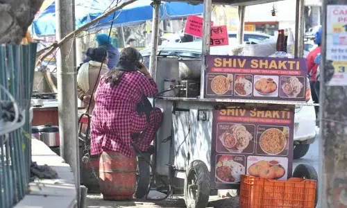LPG संकट, जमाखोरों के खिलाफ सख्त कार्रवाई करें, SHO को निर्देश LPG संकट, जमाखोरों के खिलाफ सख्त कार्रवाई करें, SHO को निर्देश