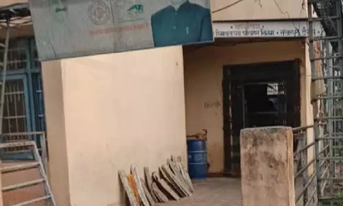 राजनीतिक दबाव के चलते HRTC के संसारपुर टेरेस डिपो से अच्छी बसें देहरा स्थानांतरित कर दी गईं राजनीतिक दबाव के चलते HRTC के संसारपुर टेरेस डिपो से अच्छी बसें देहरा स्थानांतरित कर दी गईं