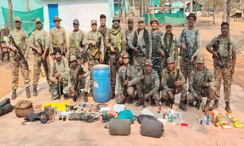 सुकमा में विस्फोटक अमोनियम नाइट्रेट छुपा रखा था नक्सलियों ने, फोर्स ने किया बरामद सुकमा में विस्फोटक अमोनियम नाइट्रेट छुपा रखा था नक्सलियों ने, फोर्स ने किया बरामद
