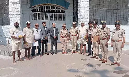 Sannadatta : बेल्लारी सेंट्रल जेल से तीन रिहा Sannadatta : बेल्लारी सेंट्रल जेल से तीन रिहा