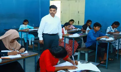 परीक्षाओं के आयोजन में लापरवाही न बरतें: Collector B. Chandrasekhar परीक्षाओं के आयोजन में लापरवाही न बरतें: Collector B. Chandrasekhar