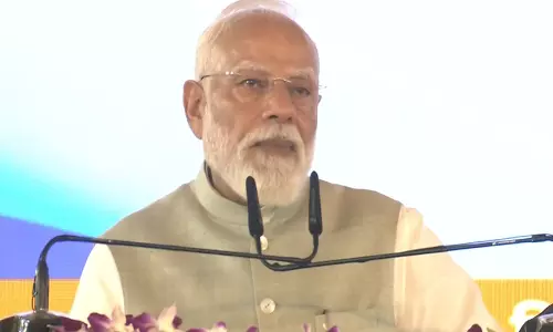PM मोदी ने कोलकाता में 18,680 करोड़ रुपये की परियोजनाओं का उद्घाटन और शिलान्यास किया PM मोदी ने कोलकाता में 18,680 करोड़ रुपये की परियोजनाओं का उद्घाटन और शिलान्यास किया