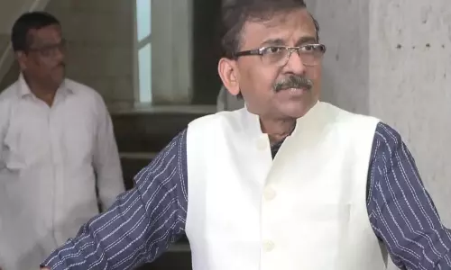 सरकार यह अफ़वाह फैला रही है कि सब कुछ ठीक चल रहा है: LPG की कमी पर संजय राउत