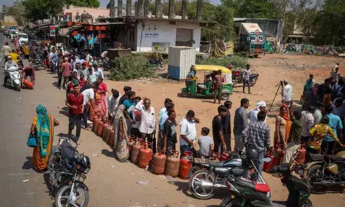 Amritsar: लोककथा अनुसंधान अकादमी ने पश्चिम एशिया में शांति की अपील की