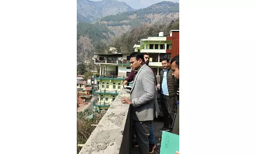 Uttarakhand सरकार चार धाम यात्रा मार्ग पर यातायात प्रबंधन को बेहतर बनाने की तैयारियों को तेज़ कर रही Uttarakhand सरकार चार धाम यात्रा मार्ग पर यातायात प्रबंधन को बेहतर बनाने की तैयारियों को तेज़ कर रही
