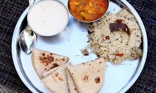 रोज़ाना रात के खाने का समय थोड़ा-सा बदलने से Metabolismऔर दिल की सेहत पर बड़ा असर पड़ सकता