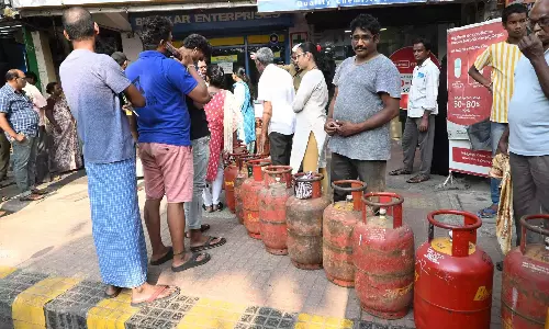 पूर्वी गोदावरी में LPG रिफिल बुकिंग दोगुनी, आपूर्ति स्थिर