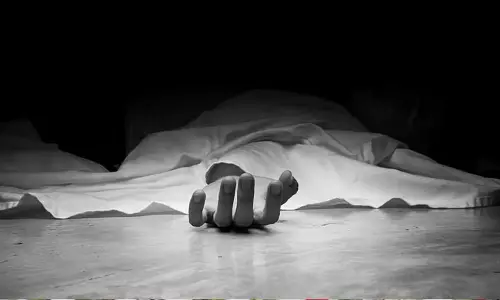 मतदाताओं को मिली धमकियों के बाद BLO की मौत से मचा हड़कंप मतदाताओं को मिली धमकियों के बाद BLO की मौत से मचा हड़कंप