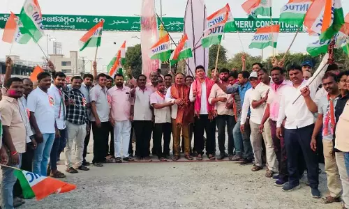 Dr. G. Sanjeeva Reddy ने एशियन पेंट्स ट्रेड यूनियन चुनाव में जीत हासिल की Dr. G. Sanjeeva Reddy ने एशियन पेंट्स ट्रेड यूनियन चुनाव में जीत हासिल की
