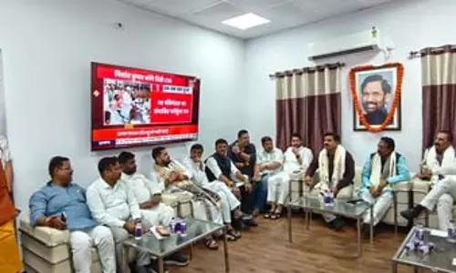 राज्यसभा चुनाव को लेकर मंथन का दौर जारी, उपेंद्र कुशवाहा के आवास पर जुटे एनडीए विधायक