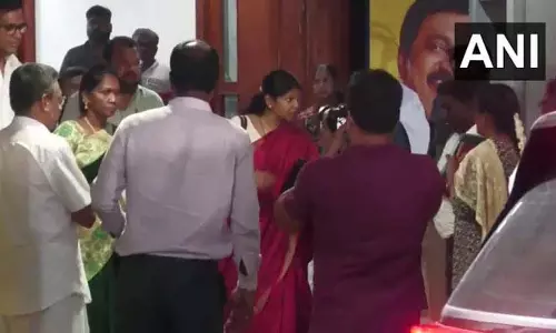 DMK नेताओं की बैठक चेन्नई मुख्यालय में चुनाव तैयारी पर DMK नेताओं की बैठक चेन्नई मुख्यालय में चुनाव तैयारी पर