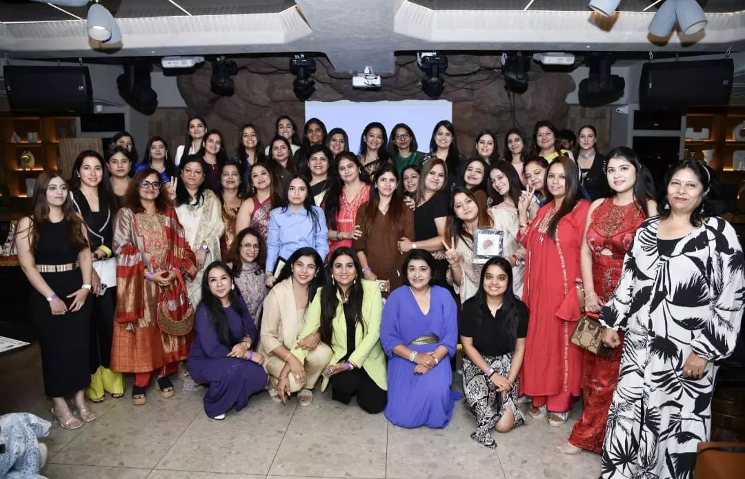 सिंधी काउंसिल महिला विंग ने 25 उत्कृष्ट महिलाओं को किया सम्मानित सिंधी काउंसिल महिला विंग ने 25 उत्कृष्ट महिलाओं को किया सम्मानित