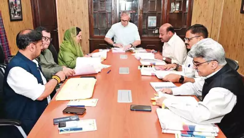 Srinagar कैबिनेट ने फारूक अब्दुल्ला पर हमले की निंदा की Srinagar कैबिनेट ने फारूक अब्दुल्ला पर हमले की निंदा की