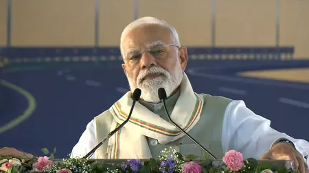 जहां बंद होता है कांग्रेस वालों के दिमाग का ताला, वहां से शुरू होता है हमारा काम : PM मोदी जहां बंद होता है कांग्रेस वालों के दिमाग का ताला, वहां से शुरू होता है हमारा काम : PM मोदी